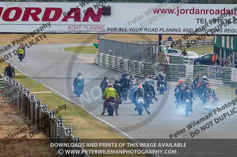 Vintage motorcycle club;eventdigitalimages;mallory park;mallory park trackday photographs;no limits trackdays;peter wileman photography;trackday digital images;trackday photos;vmcc festival 1000 bikes photographs